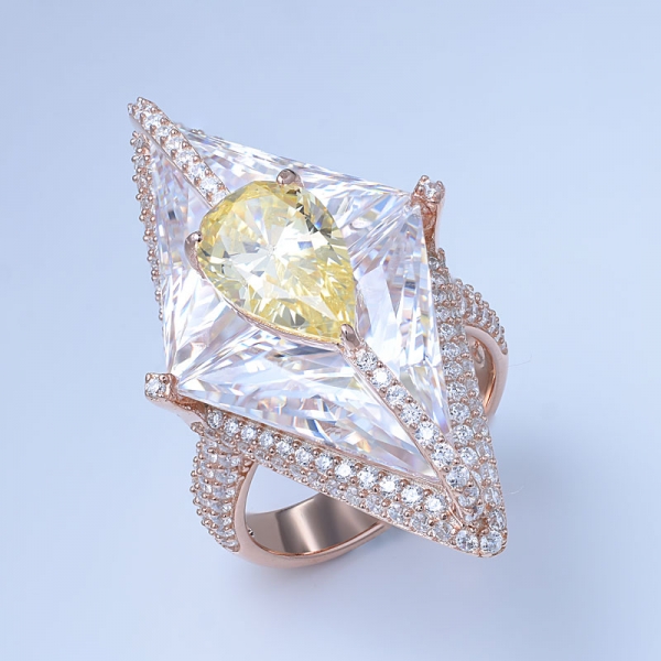 ضوء أصفر مقلد الماس مكعب زركونيا خواتم الذهب 18K مصمم الفاخرة 