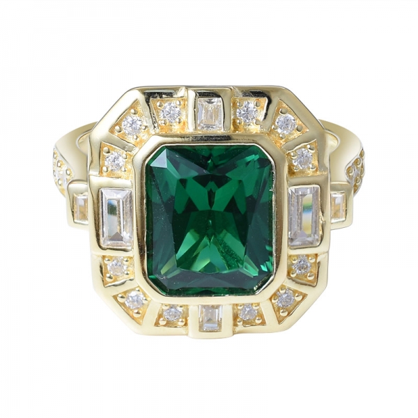 صنع خاتم الزمرد الأخضر المطلي بالذهب فوق خاتم الفضة الإسترليني 
