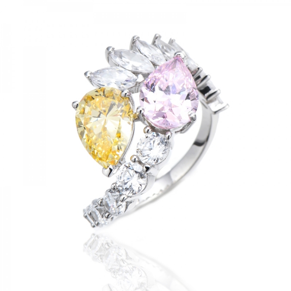 شكل كمثرى من الألماس الأصفر والوردي الماسي مع خاتم من الفضة والروديوم والزركون الأبيض 